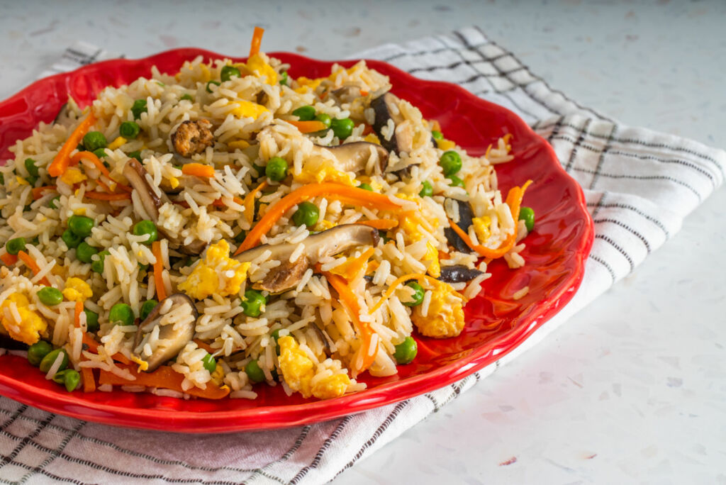 Delicie-se com esta receita de Arroz Frito com Cogumelos Shiitake