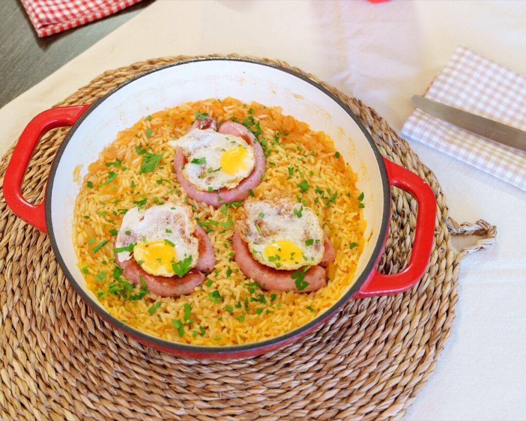 Arroz com Salsicha e Ovo: Receita Fácil e Deliciosa