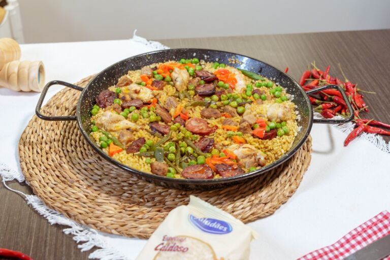 Foto de Paella de carne: receita tradicional espanhola